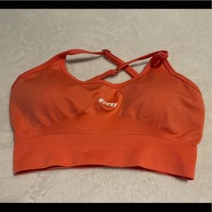 Pink meggan grub bo+tee sports bra.